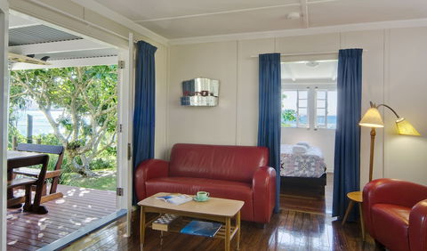 Byron Bay Cottages - Sunshine Coast Tourism 3