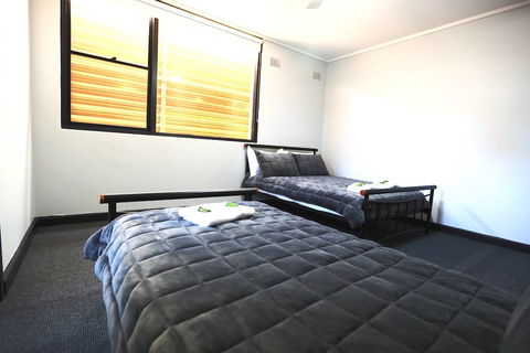 Panania Hotel - Sunshine Coast Tourism 6