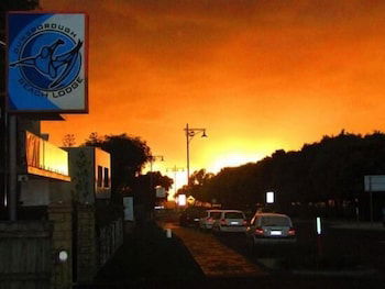 Dunsborough Beach Lodge - Holiday Sunshine Coast 1
