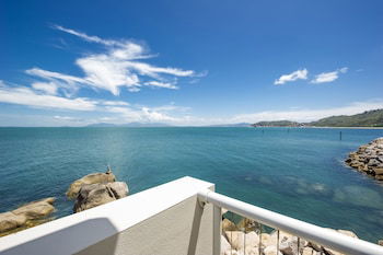 1 Bright Point Apartment 4202 - Sunshine Coast Tourism 1