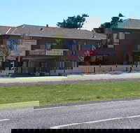 Snow Gate Motel and Apartments - Holiday Sunshine Coast