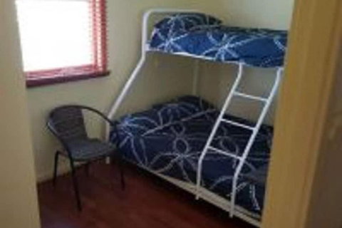 Lake Conjola Waterfront Holiday Park - Sunshine Coast Tourism 3