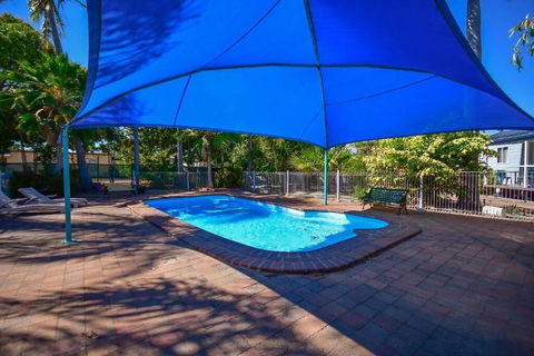 Ash's Holiday Units & Cafe - Holiday Sunshine Coast 1