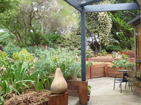 A Suite Spot In The Hills - Holiday Sunshine Coast 4