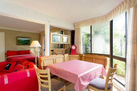 Beach Haven Studio - Sunshine Coast Tourism 2