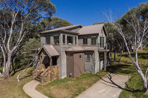 Alpenglow - Holiday Sunshine Coast 3