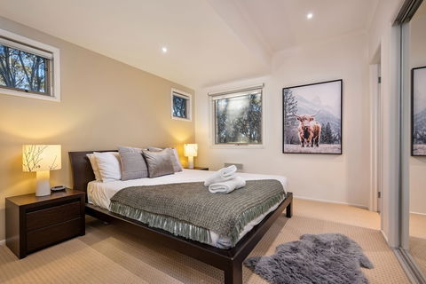 Alpenglow - Holiday Sunshine Coast 5