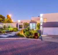 Perth Luxury Accommodation - Sunshine Coast Tourism