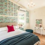 Little Violet - Holiday Sunshine Coast 0