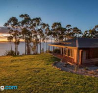 Tinderbox Cliff House - Sunshine Coast Tourism