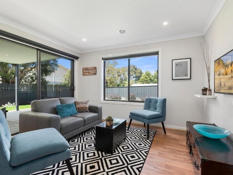 Beach Gum - Holiday Sunshine Coast 4