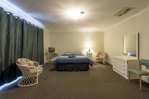 Rhodeside Lodge - Holiday Sunshine Coast 4
