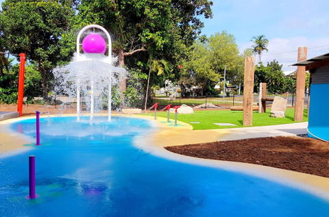 7 McNamara Wongaling Beach - Holiday Sunshine Coast 1