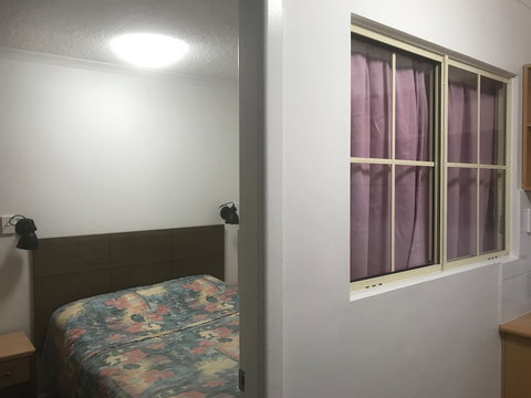 Edgecliff Lodge Motel - Sunshine Coast Tourism 4