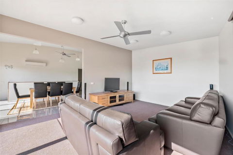 Amaroo - Holiday Sunshine Coast 2