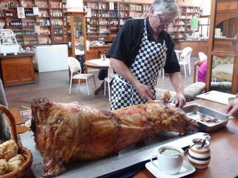 Great Northern Lodge - Sunshine Coast Tourism 0