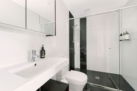 Birch Apartments - Sunshine Coast Tourism 6