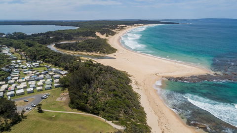 Surfside Cudmirrah Beach - Holiday Sunshine Coast 2