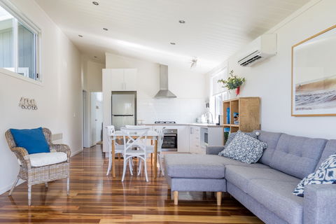 Surfside Cudmirrah Beach - Holiday Sunshine Coast 5