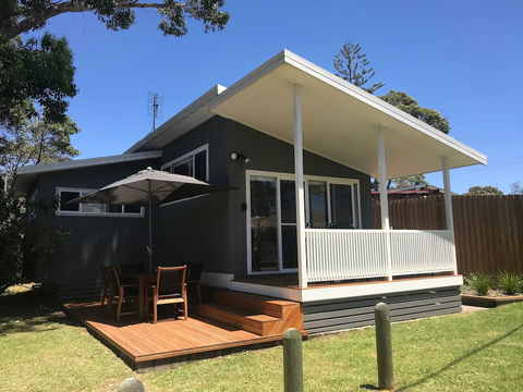 Surfside Cudmirrah Beach - Holiday Sunshine Coast 0