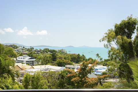 Airlie Harbour 3 Bedroom Apartment - Holiday Sunshine Coast 3