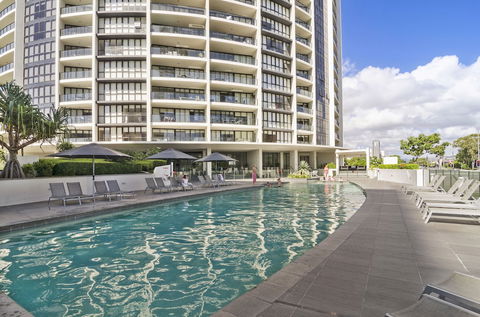 Sierra Grand Resort - GCLR - Sunshine Coast Tourism 0