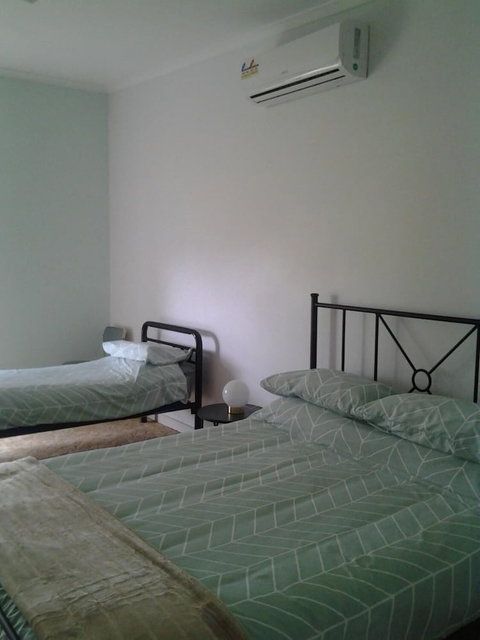 Hilltop Escape B&B - Sunshine Coast Tourism 5