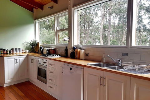 Eaglehawk Rainforest Retreat - Holiday Sunshine Coast 3
