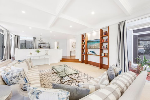 Hamptons Hideaway At The Cove - Holiday Sunshine Coast 2