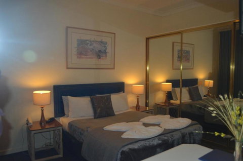 Tall Timbers Motel - Sunshine Coast Tourism 6