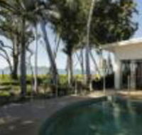 The Boat House - Holiday Sunshine Coast