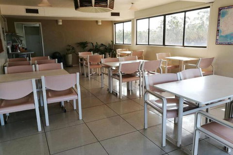 Augathella Motel & Caravan Park - Sunshine Coast Tourism 6
