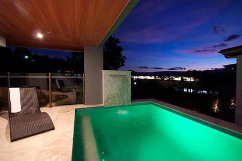 Villa One On Murphy Luxury Villa - Sunshine Coast Tourism 4