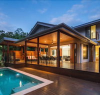 Trito Oceans Edge Luxury House - Holiday Sunshine Coast