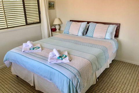 Amazing Ocean Views - Holiday Sunshine Coast 3