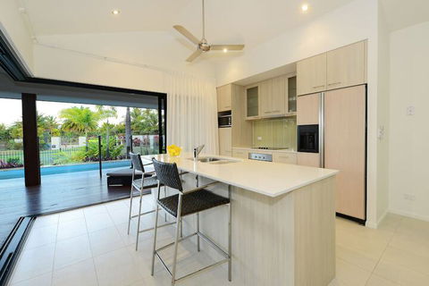 17 Cascade Luxury House On Fairway - Sunshine Coast Tourism 5
