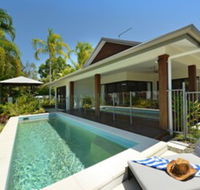 17 Cascade Luxury House on Fairway - Sunshine Coast Tourism
