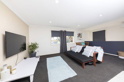 La Casa - Holiday Sunshine Coast 4