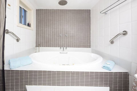 La Casa - Holiday Sunshine Coast 6