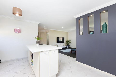 La Casa - Holiday Sunshine Coast 5