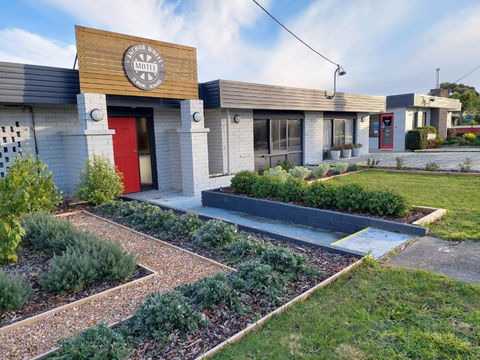 Anchor Wheel Motel - Holiday Sunshine Coast 1