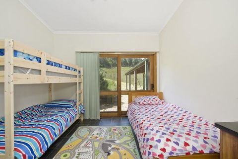 Apollo Panorama Guesthouse - Holiday Sunshine Coast 2