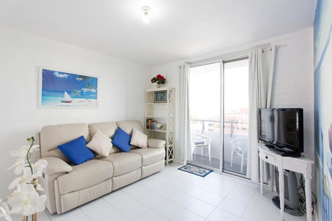 Ocean Harbour Views - Sunshine Coast Tourism 5