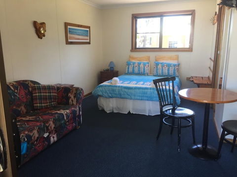 Glenaire Apartments On Frazer St - Sunshine Coast Tourism 2