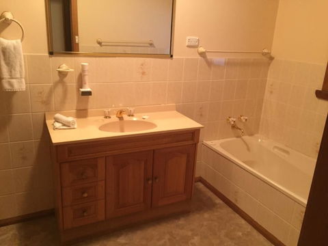 Glenaire Apartments On Frazer St - Sunshine Coast Tourism 5