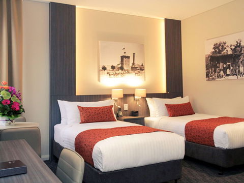 Mercure Orange - Sunshine Coast Tourism 3