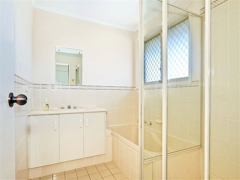 Moana Magic - Sunshine Coast Tourism 0