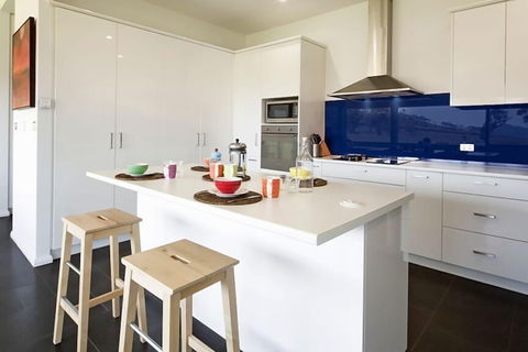 Manna Tree Farm -modern Home With Majestic Views In Stunning Countryside - Holiday Sunshine Coast 3
