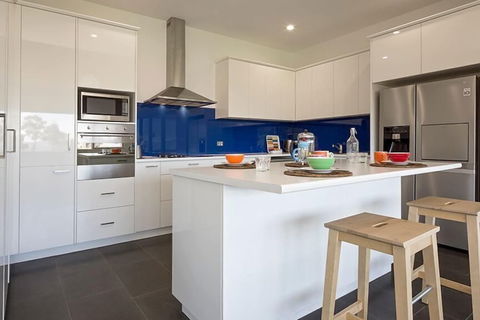 Manna Tree Farm -modern Home With Majestic Views In Stunning Countryside - Holiday Sunshine Coast 2
