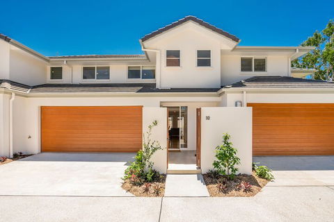 A PERFECT STAY - Ocean Walk - Sunshine Coast Tourism 4